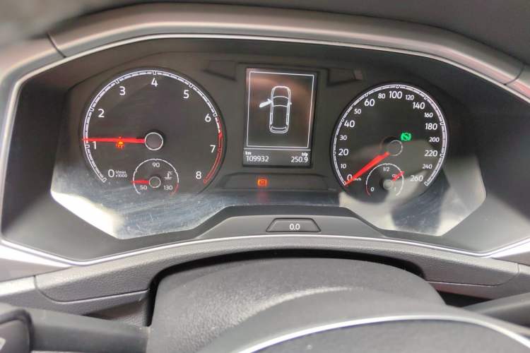 Used Volkswagen T-ROC 2018 280TSI DSG Two-Wheel Drive Advanced Version China V Emission Standard Instrument Cluster