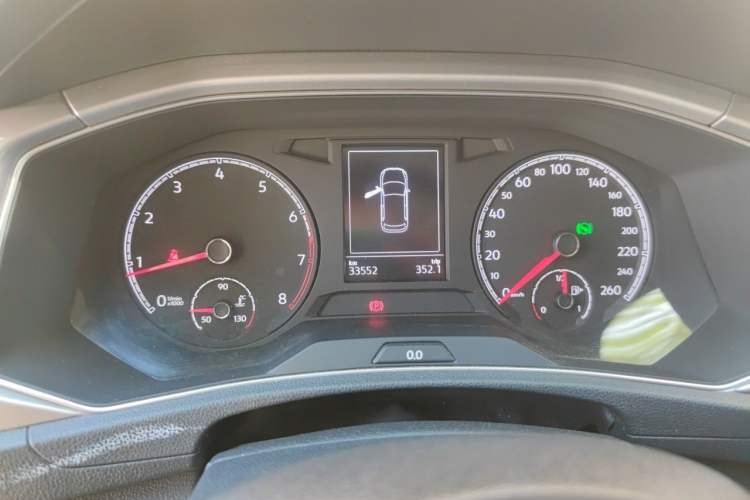 Used Volkswagen T-ROC 2018 280TSI DSG Two-Wheel-Drive Advanced Version China VI Standard Instrument Cluster