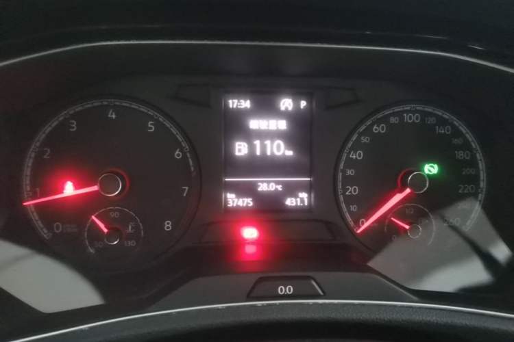 Used Volkswagen T-ROC 2018 280TSI DSG Two-Wheel Drive Comfort Version China VI Standard Instrument Cluster