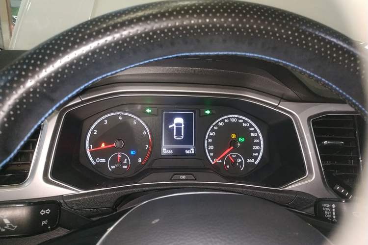 Used Volkswagen T-ROC 2018 230TSI DSG Two-Wheel Drive Advanced Version China VI Standard Instrument Cluster
