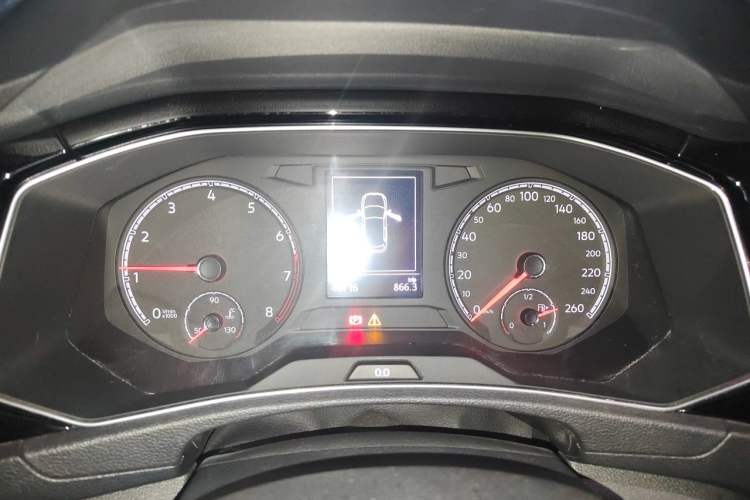 Used Volkswagen T-ROC 2018 280TSI DSG Two-Wheel-Drive Comfort Version China V Standard Instrument Cluster