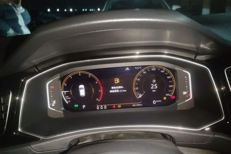Used Volkswagen T-ROC 2018 280TSI DSG Four-Wheel Drive Luxury Version China V Emission Standard Instrument Cluster