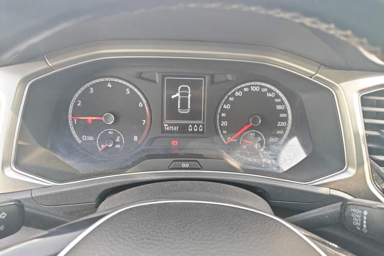 Used Volkswagen T-ROC 2018 230TSI DSG Two-Wheel Drive Advanced Version China V Standard Instrument Cluster