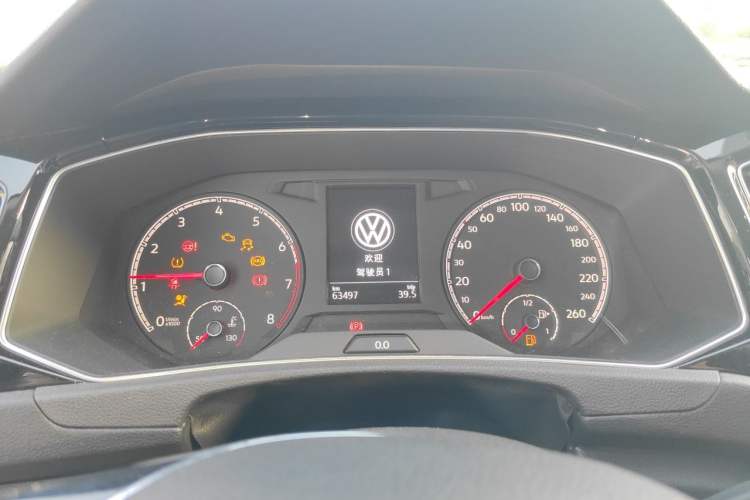 Used Volkswagen T-ROC 2018 280TSI DSG Two-Wheel-Drive Comfort Version China V Standard Instrument Cluster