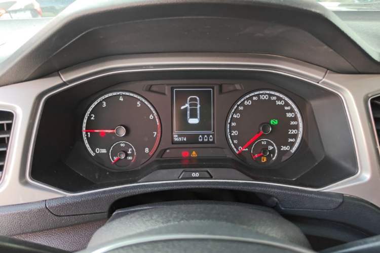 Used Volkswagen T-ROC 2018 230TSI DSG Two-Wheel Drive Advanced Version China V Standard Instrument Cluster