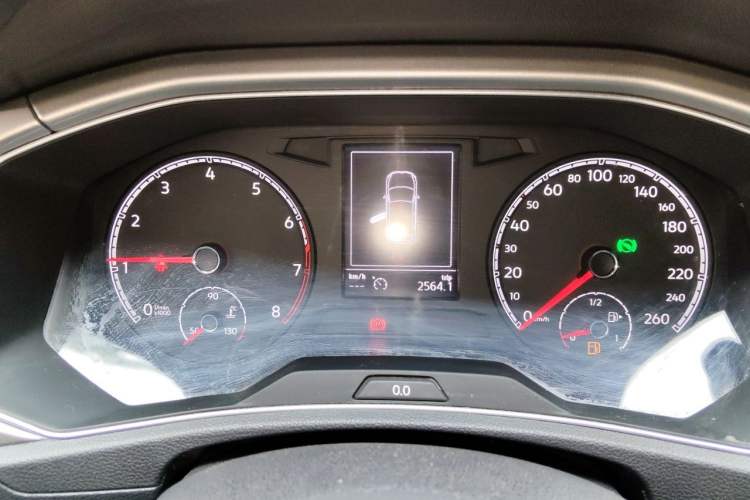 Used Volkswagen T-ROC 2018 230TSI DSG Two-Wheel Drive Advanced Version China V Standard Instrument Cluster