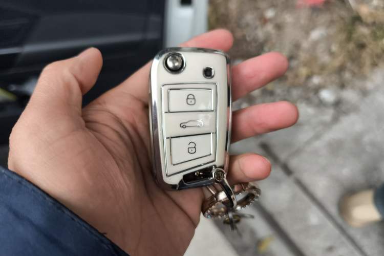 Used Volkswagen T-ROC 2018 280TSI DSG Two-Wheel-Drive Comfort Version China V Standard Interior 1