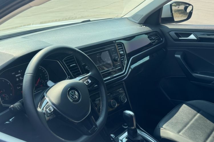 Used Volkswagen T-ROC 2018 280TSI DSG Two-Wheel-Drive Comfort Version China V Standard Interior 10