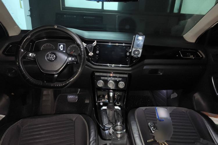 Used Volkswagen T-ROC 2018 280TSI DSG Four-Wheel Drive Luxury Version China V Emission Standard Interior 2