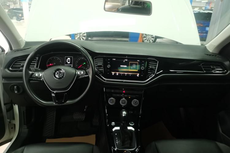 Used Volkswagen T-ROC 2018 280TSI DSG Four-Wheel Drive Comfort Version China V Standard Interior 2