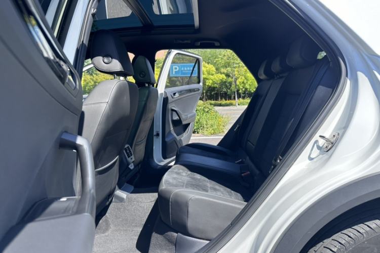 Used Volkswagen T-ROC 2018 280TSI DSG Two-Wheel-Drive Luxury Version China V Emission Standard Interior 3
