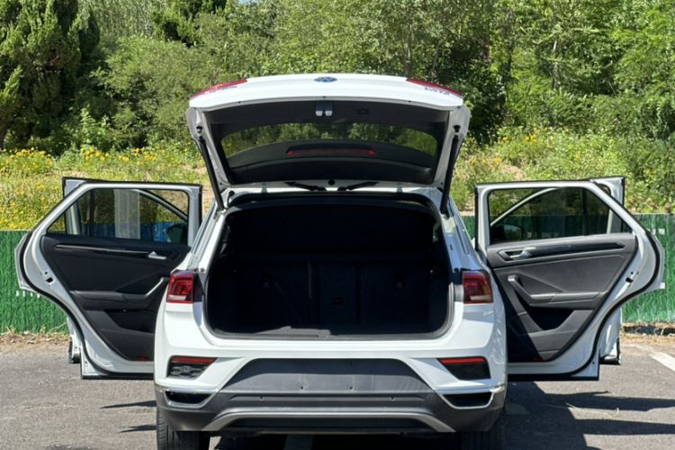 Used Volkswagen T-ROC 2018 280TSI DSG Two-Wheel-Drive Luxury Version China V Emission Standard Interior 6