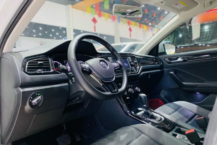 Used Volkswagen T-ROC 2018 280TSI DSG Two-Wheel Drive Comfort Version China VI Standard Interior 7