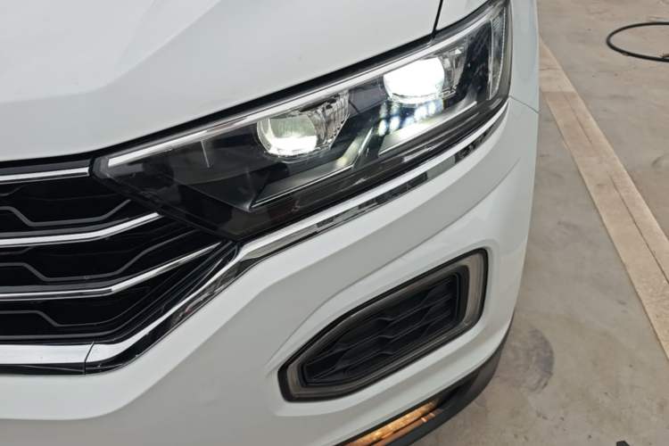 Used Volkswagen T-ROC 2018 230TSI DSG Two-Wheel Drive Advanced Version China VI Standard Left Front Headlight