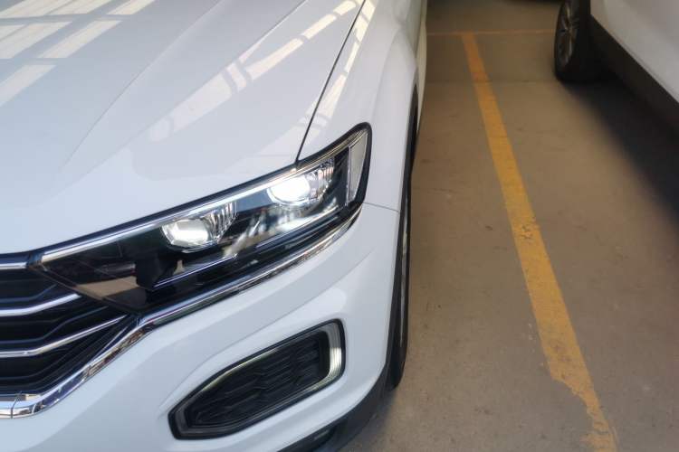 Used Volkswagen T-ROC 2018 230TSI DSG Two-Wheel Drive Advanced Version China V Standard Left Front Headlight