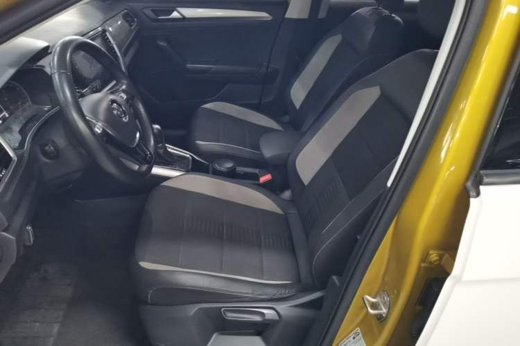 Used Volkswagen T-ROC 2018 230TSI DSG Two-Wheel Drive Advanced Version China V Standard Left Front Seat