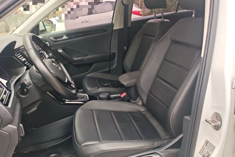 Used Volkswagen T-ROC 2018 280TSI DSG Two-Wheel-Drive Comfort Version China V Standard Left Front Seat