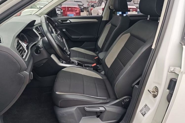 Used Volkswagen T-ROC 2018 230TSI DSG Two-Wheel Drive Advanced Version China V Standard Left Front Seat