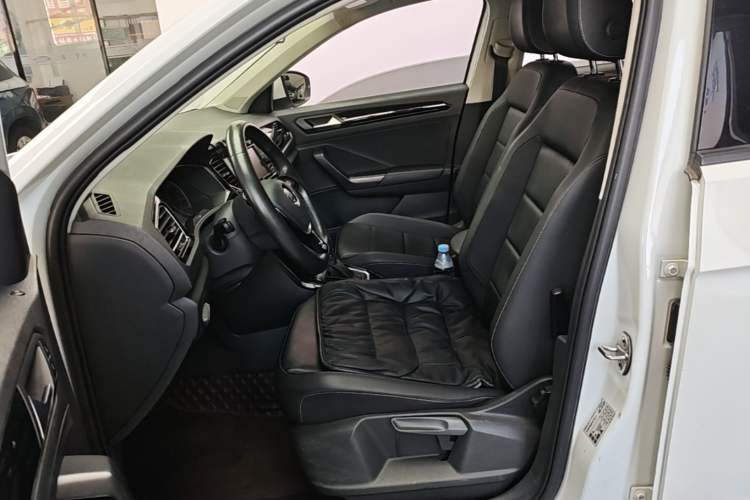 Used Volkswagen T-ROC 2018 280TSI DSG Two-Wheel-Drive Comfort Version China V Standard Left Front Seat
