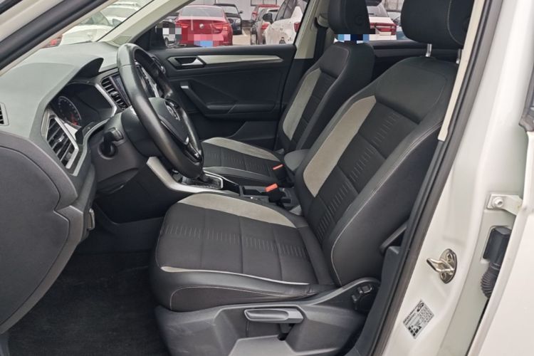 Used Volkswagen T-ROC 2018 230TSI DSG Two-Wheel Drive Advanced Version China V Standard Left Front Seat