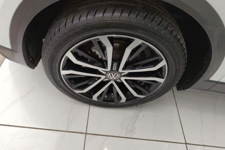 Used Volkswagen T-ROC 2018 280TSI DSG Four-Wheel Drive Comfort Version China V Standard Left Front Wheel Hub