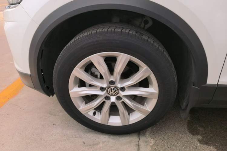 Used Volkswagen T-ROC 2018 230TSI DSG Two-Wheel Drive Advanced Version China V Standard Left Front Wheel Hub