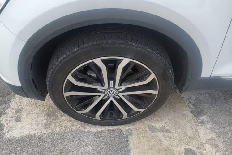 Used Volkswagen T-ROC 2018 280TSI DSG Two-Wheel-Drive Comfort Version China V Standard Left Front Wheel Hub