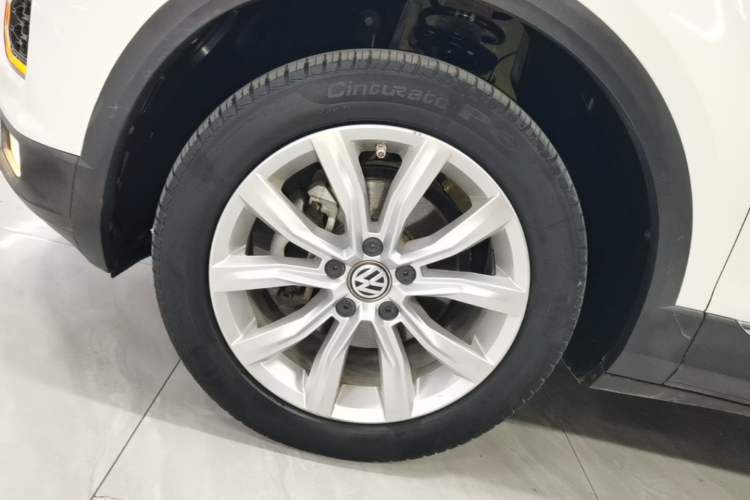 Used Volkswagen T-ROC 2018 230TSI DSG Two-Wheel Drive Advanced Version China V Standard Left Front Wheel Hub