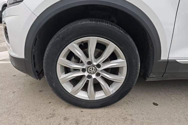 Used Volkswagen T-ROC 2018 230TSI DSG Two-Wheel Drive Advanced Version China V Standard Left Front Wheel Hub