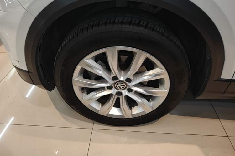 Used Volkswagen T-ROC 2018 230TSI DSG Two-Wheel Drive Advanced Version China V Standard Left Front Wheel Hub