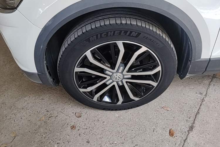 Used Volkswagen T-ROC 2018 280TSI DSG Two-Wheel-Drive Comfort Version China V Standard Left Front Wheel Hub