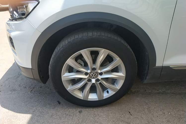 Used Volkswagen T-ROC 2018 230TSI DSG Two-Wheel Drive Advanced Version China V Standard Left Front Wheel Hub