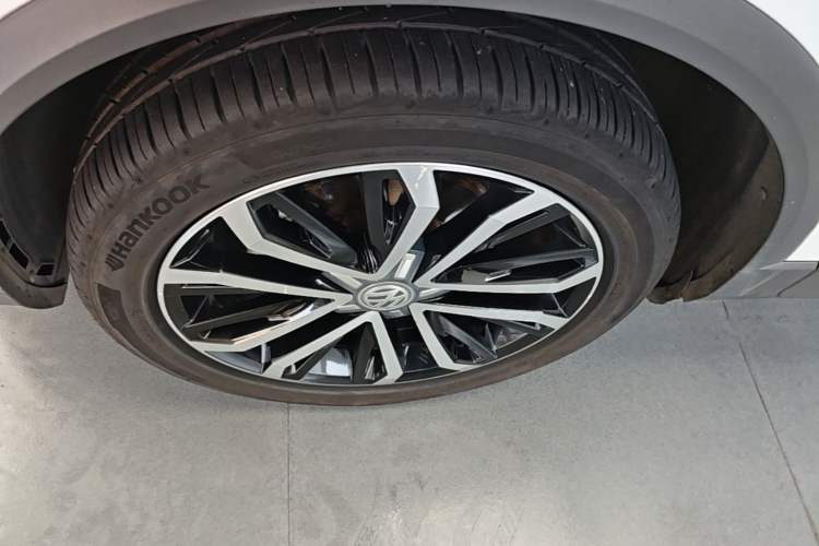 Used Volkswagen T-ROC 2018 280TSI DSG Two-Wheel-Drive Comfort Version China V Standard Left Front Wheel Hub