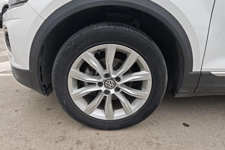 Used Volkswagen T-ROC 2018 230TSI DSG Two-Wheel Drive Advanced Version China V Standard Left Front Wheel Hub