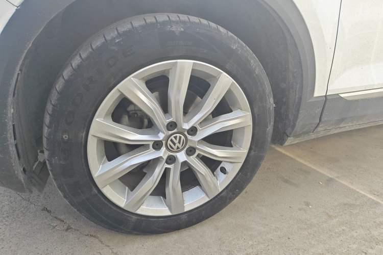 Used Volkswagen T-ROC 2018 230TSI DSG Two-Wheel Drive Advanced Version China V Standard Left Front Wheel Hub