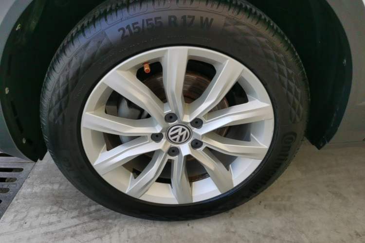 Used Volkswagen T-ROC 2018 230TSI DSG Two-Wheel Drive Advanced Version China V Standard Left Front Wheel Hub