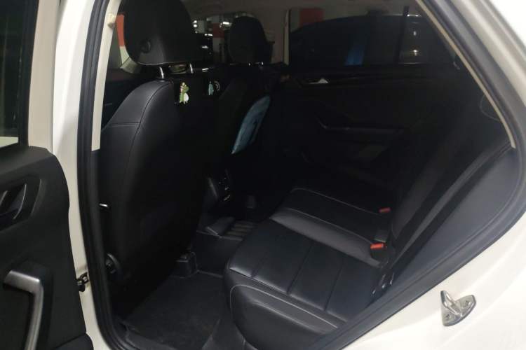Used Volkswagen T-ROC 2018 280TSI DSG Two-Wheel-Drive Comfort Version China V Standard Left Rear Seat