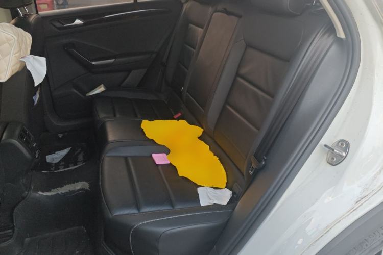 Used Volkswagen T-ROC 2018 280TSI DSG Two-Wheel-Drive Comfort Version China V Standard Left Rear Seat