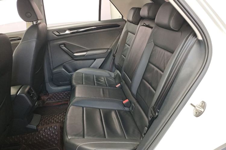 Used Volkswagen T-ROC 2018 280TSI DSG Two-Wheel-Drive Comfort Version China V Standard Left Rear Seat