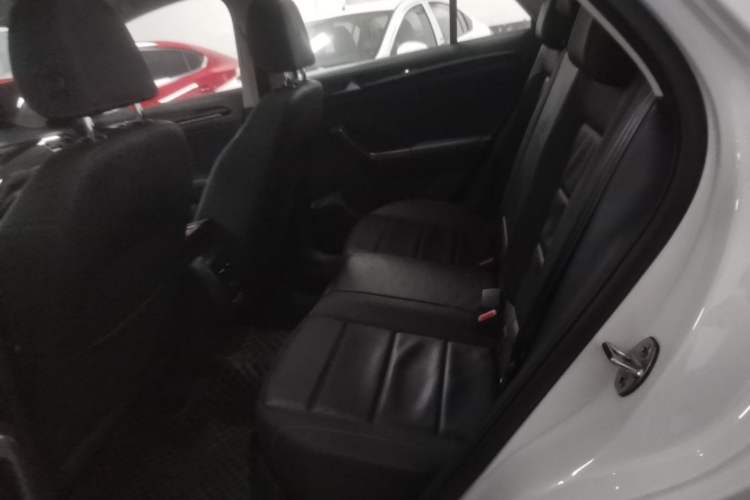 Used Volkswagen T-ROC 2018 280TSI DSG Two-Wheel Drive Comfort Version China VI Standard Left Rear Seat