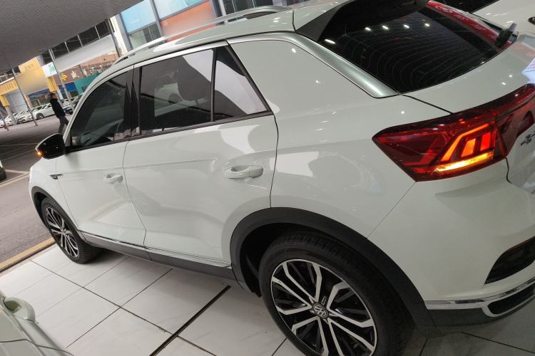Used Volkswagen T-ROC 2018 280TSI DSG Four-Wheel Drive Comfort Version China V Standard Left Side