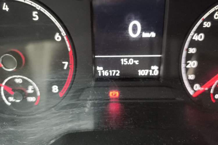 Used Volkswagen T-ROC 2018 280TSI DSG Two-Wheel-Drive Comfort Version China V Standard Odometer Close Up