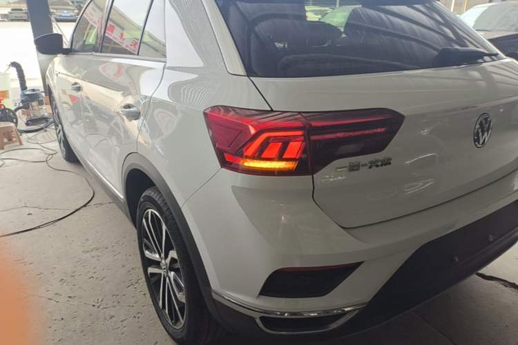 Used Volkswagen T-ROC 2018 280TSI DSG Two-Wheel Drive Comfort Version China VI Standard Rear Left 45 Deg