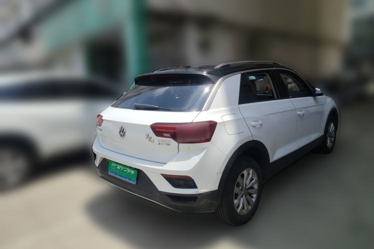 Used Volkswagen T-ROC 2018 230TSI DSG Two-Wheel Drive Fashion Edition China V Standard Rear Right 45 Deg