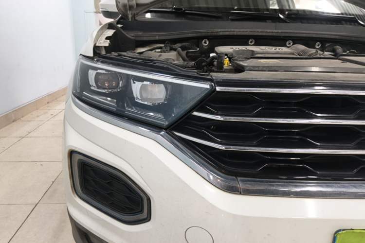 Used Volkswagen T-ROC 2018 280TSI DSG Two-Wheel-Drive Comfort Version China V Standard Right Front Headlight