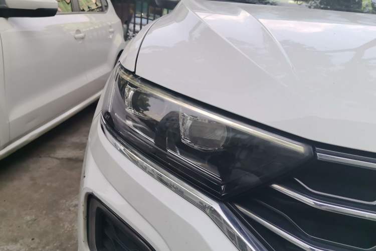 Used Volkswagen T-ROC 2018 280TSI DSG Two-Wheel-Drive Comfort Version China V Standard Right Front Headlight