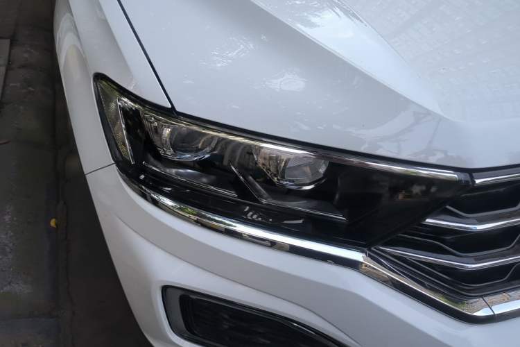 Used Volkswagen T-ROC 2018 280TSI DSG Two-Wheel-Drive Comfort Version China V Standard Right Front Headlight