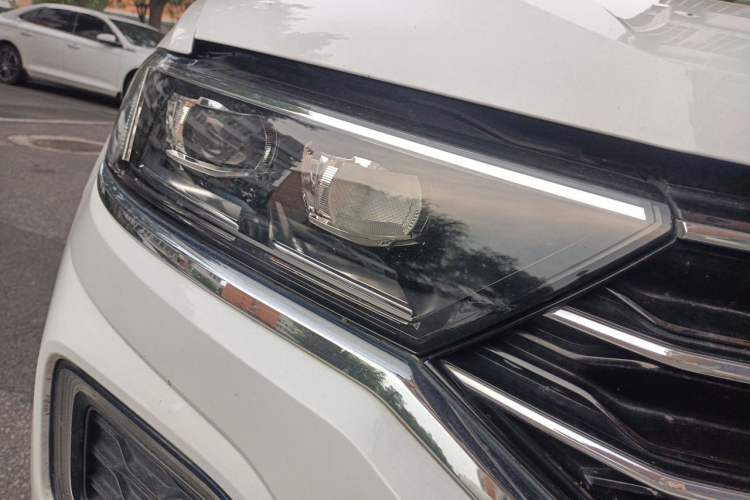 Used Volkswagen T-ROC 2018 280TSI DSG Two-Wheel-Drive Comfort Version China V Standard Right Front Headlight