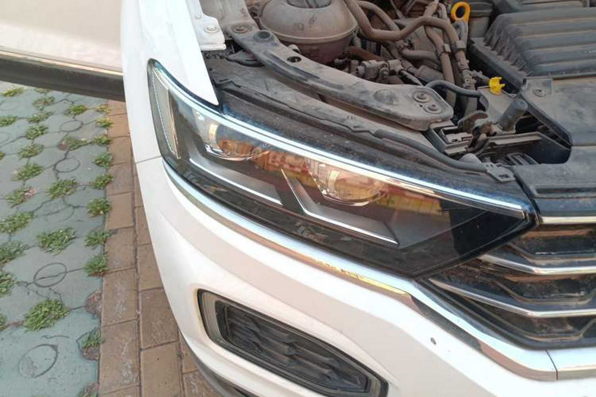 Used Volkswagen T-ROC 2018 230TSI DSG Two-Wheel Drive Advanced Version China VI Standard Right Front Headlight