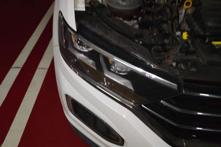 Used Volkswagen T-ROC 2018 280TSI DSG Two-Wheel Drive Comfort Version China VI Standard Right Front Headlight